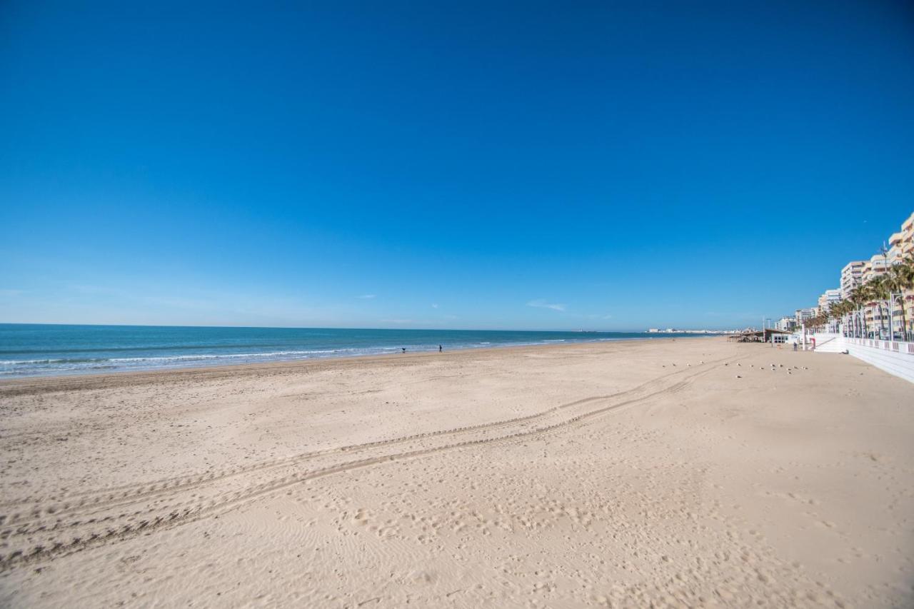Apartamento La Bajamar Cadiz Bagian luar foto